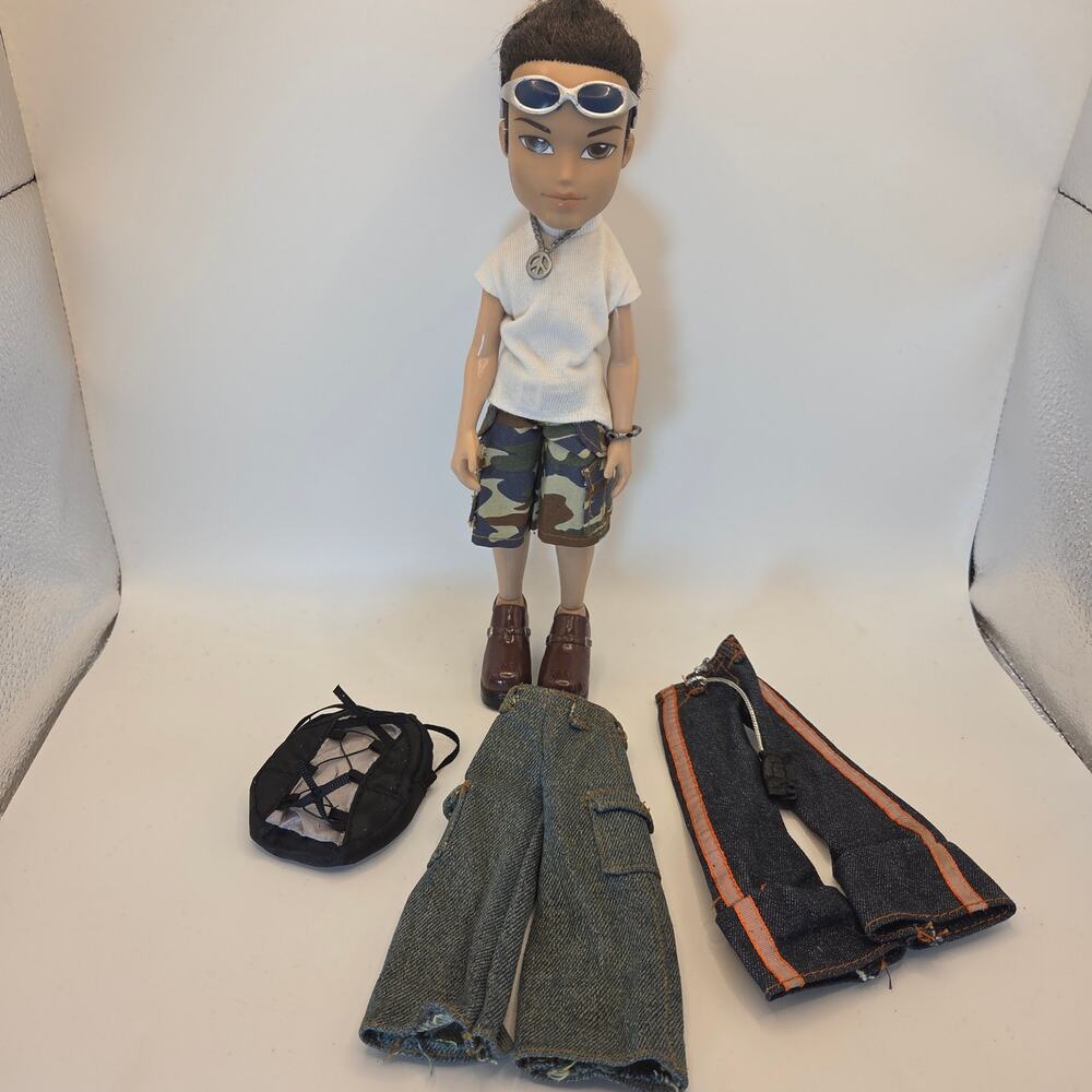 Vintage 2002/2003 Bratz Eitan Doll with Original Clothes + Extras